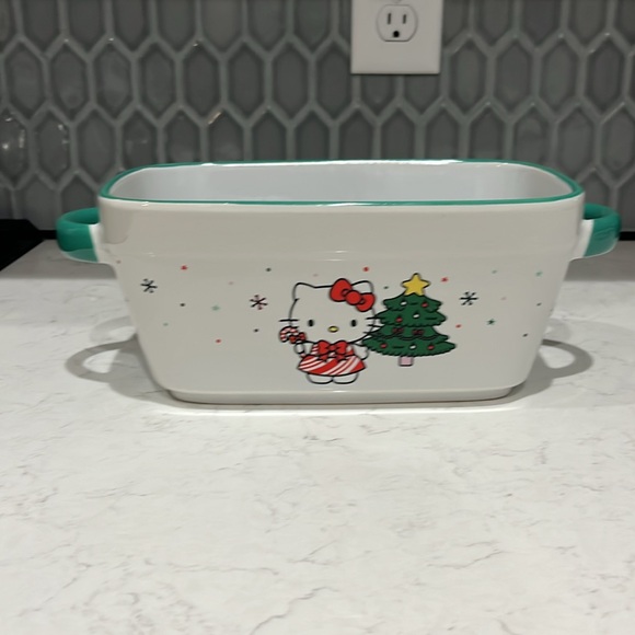 Hello Kitty Christmas Baking Dish — New